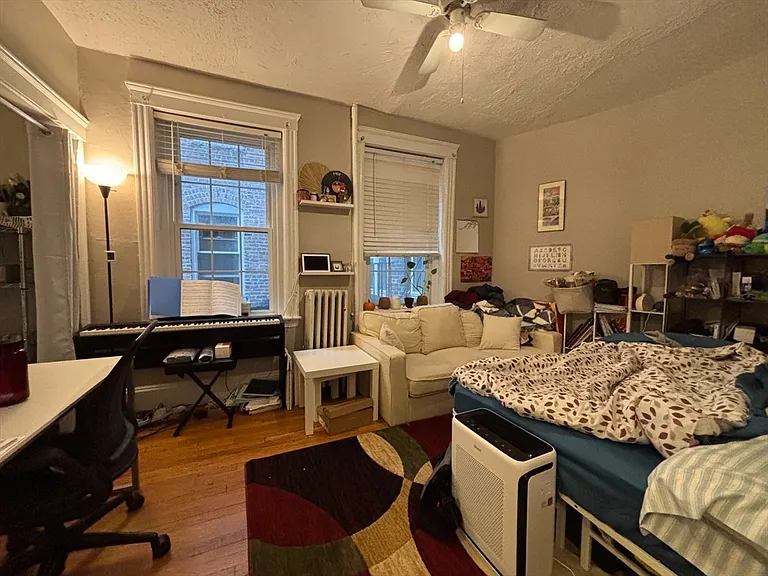 26 Myrtle St #3 — Photo 10