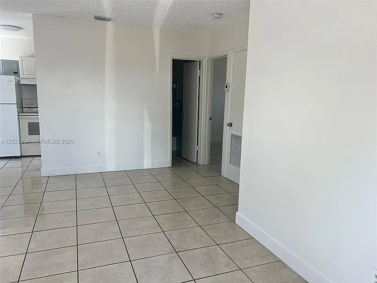 2910 NW 92nd St #2910 — Photo 8