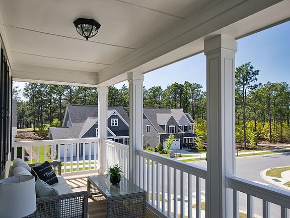 Similar Home-Front Balcony Porch