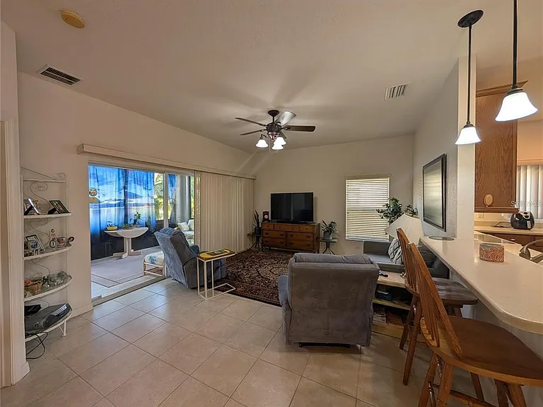 4480 Strathmore Dr — Photo 12