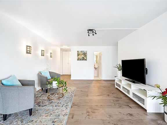 3rd image of 800 N Washington Street #410