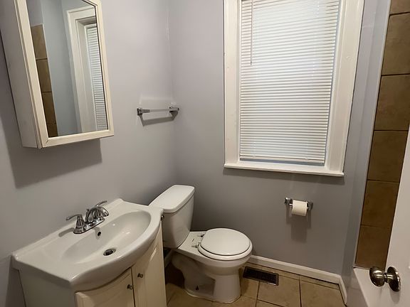 2nd image of 7330 S Campbell Ave APT 1