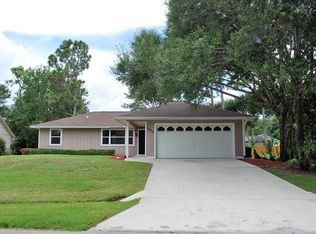 1657 Quaker Ln, Sebastian, FL 32958