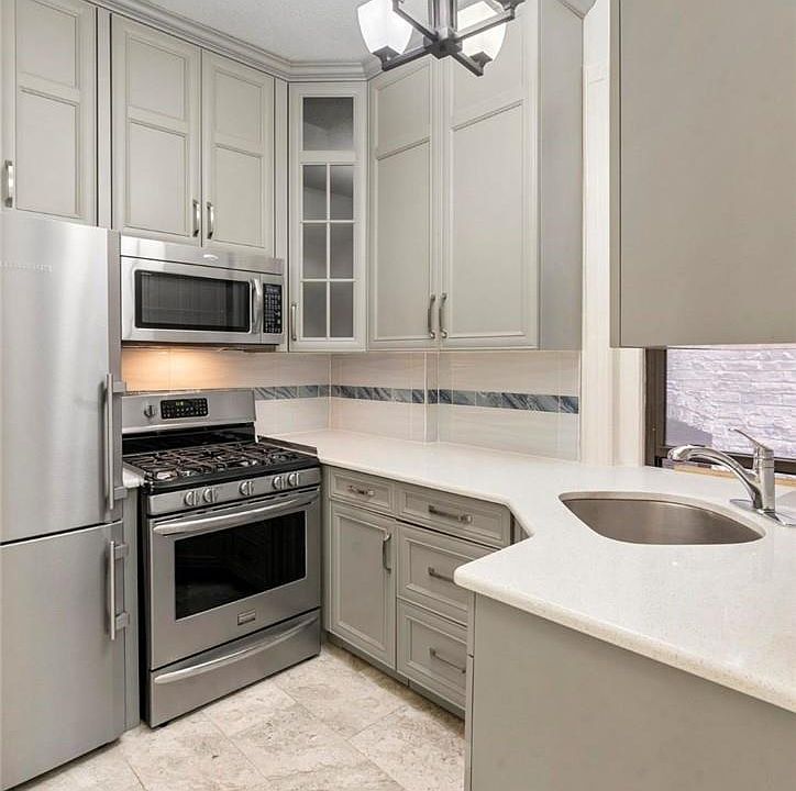 1st image of 943 Amsterdam Avenue #3R