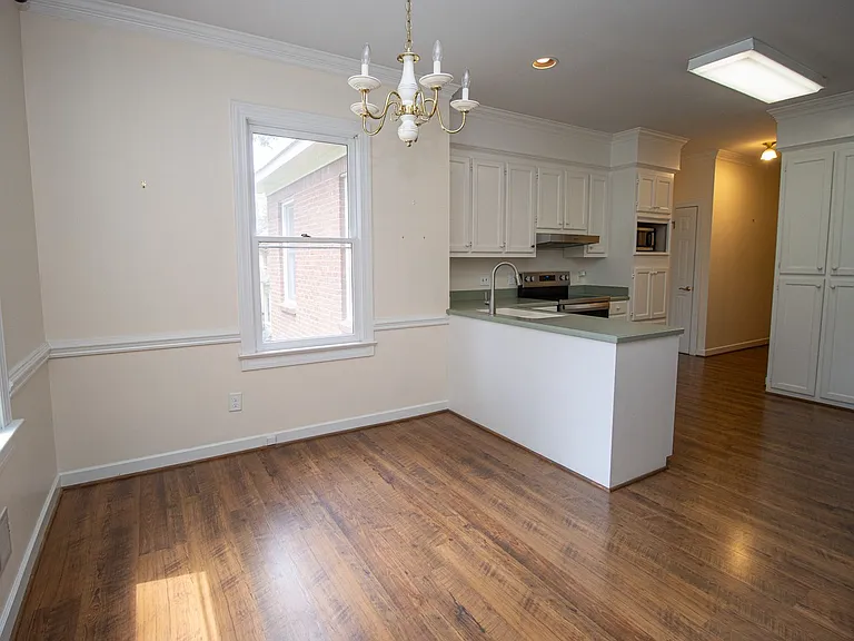 2220 Montclair Dr — Photo 13