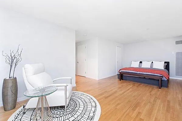 Rented by Keller Williams NYC | media 10