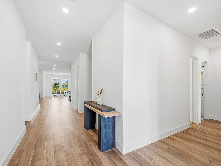 31051 Sun Valley Dr — Photo 5