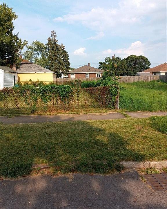 1st image of 476 20th St