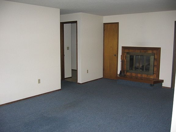 4th image of 1422 NW 59th St APT 6