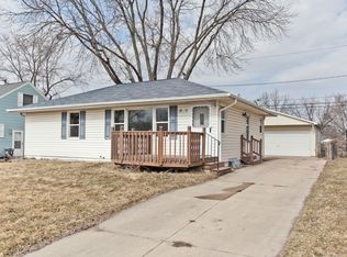 1640 Richmond Rd NE, Cedar Rapids, IA 52402