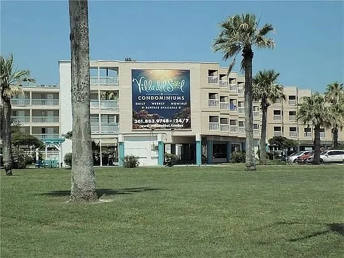 3938 Surfside Blvd Photo 1