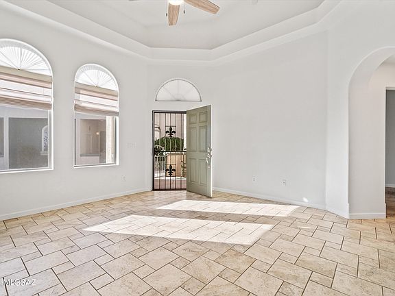 3rd image of 2375 W Via Di Silvio