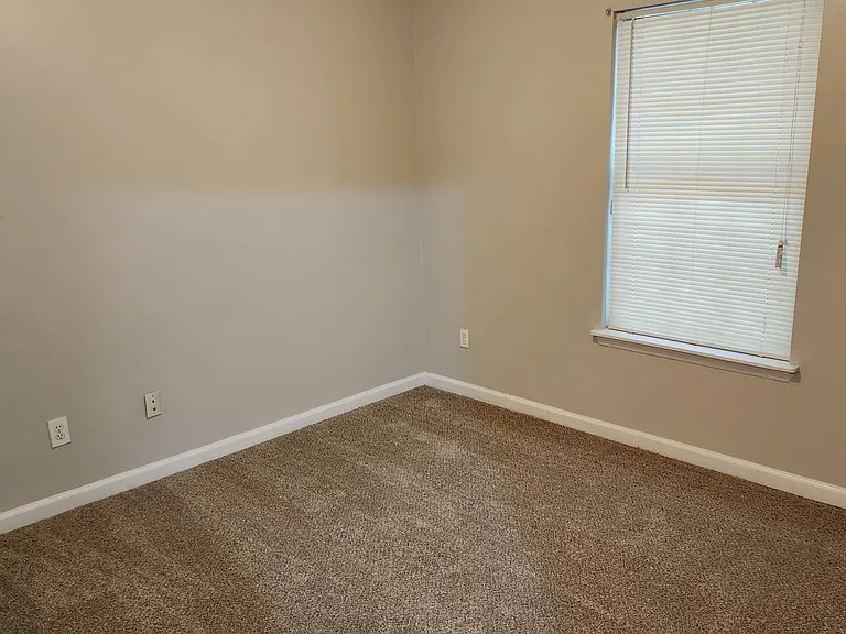 5247 Crystal Ct — Photo 12