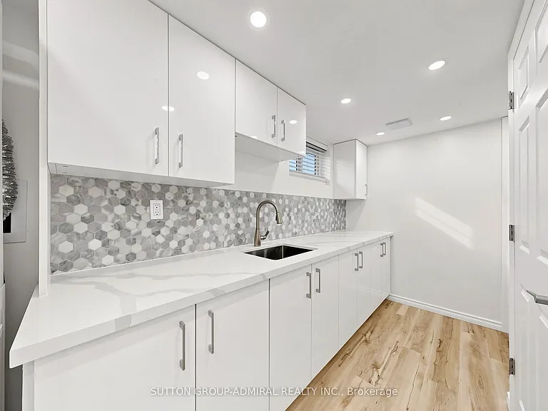 27 Patricia Dr — Photo 34