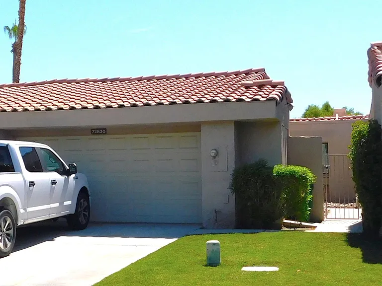 72830 Fleetwood Cir — Photo 2