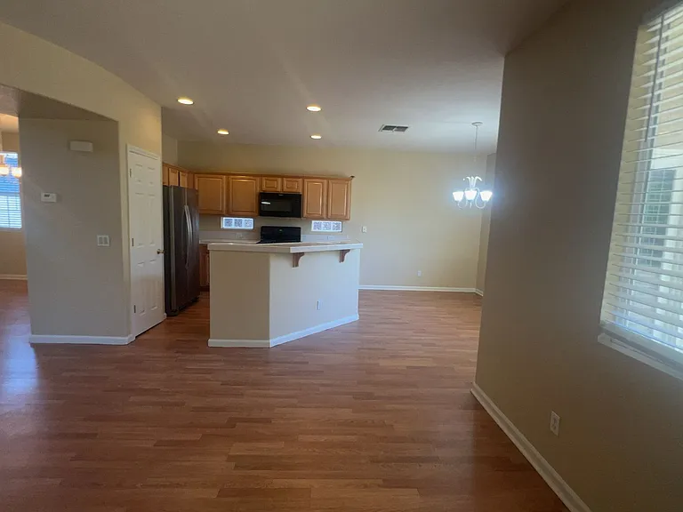 3548 Santa Maria Ave — Photo 9