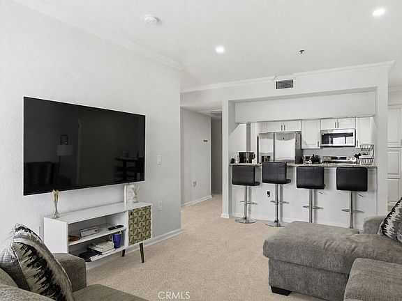 2nd image of 838 Pine Ave Unit 215