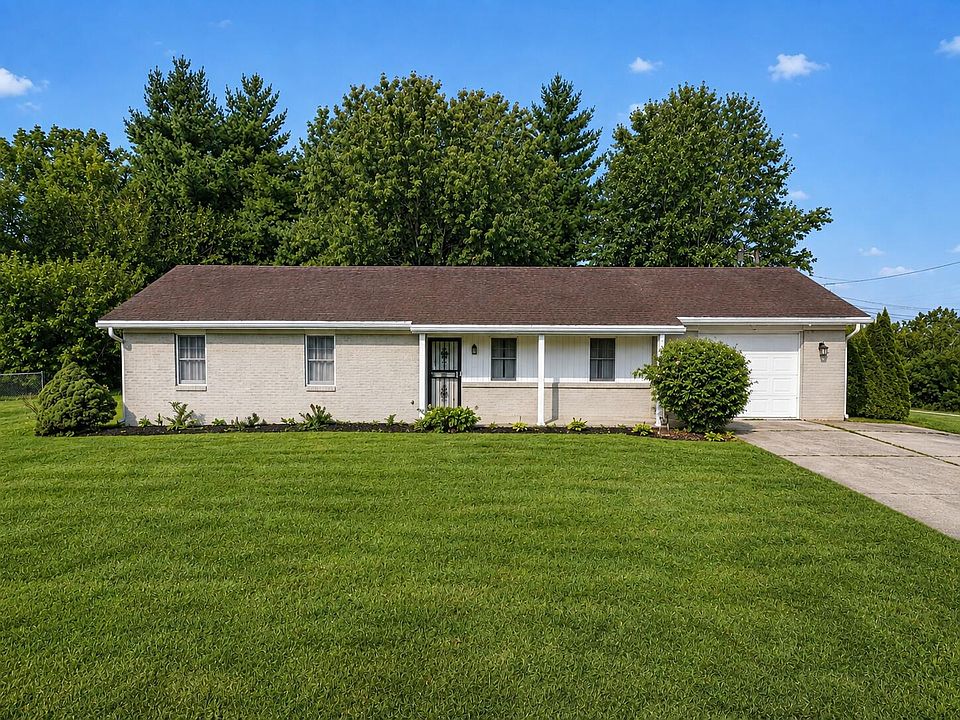 1st image of 10 Ellen Kay Dr