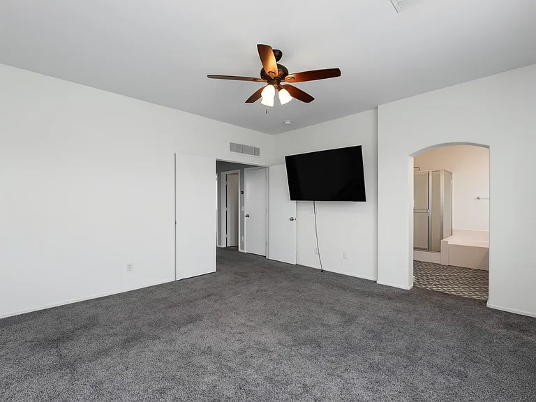 1886 E Don Carlos Ave #139 — Photo 25