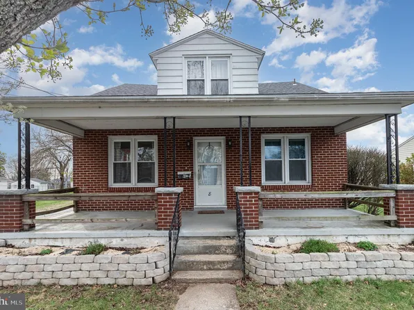 8 W Pine St, Enola, PA 17025