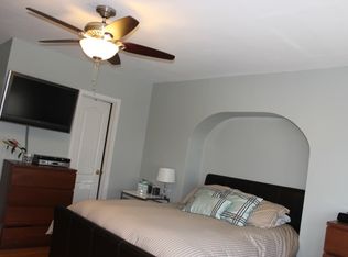 2451 Wynnefield Dr, Havertown, PA 19083