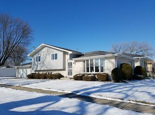 8556 S 78th Ave, Bridgeview, IL 60455