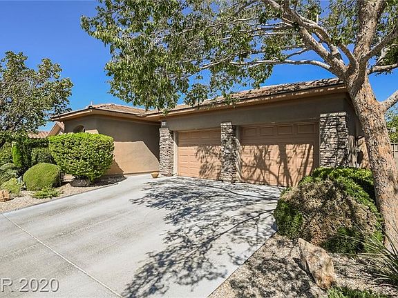 2nd image of 63 Emerald Dunes Cir