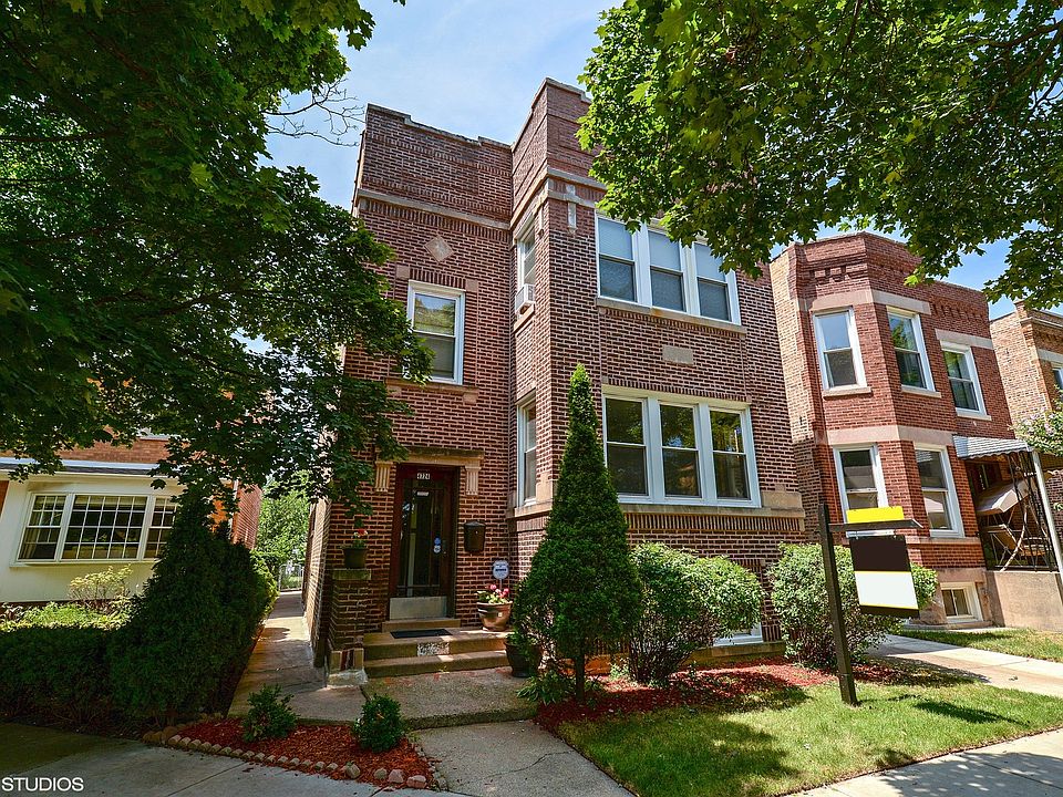 1st image of 4724 N Lowell Ave