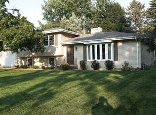 7361 Tempo Ter NE, Fridley, MN 55432