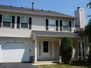202 Acorn Dr, Streamwood, IL