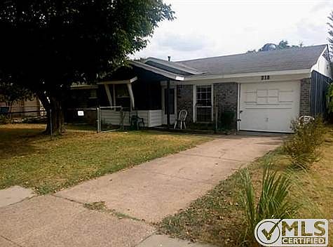 1st image of 218 E Fairmeadows Dr
