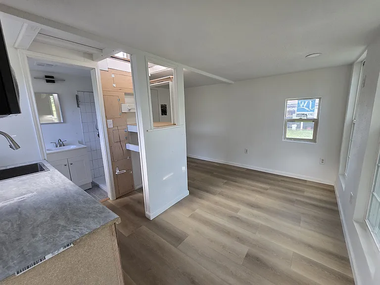 2103 Howell Ave #1 — Photo 10