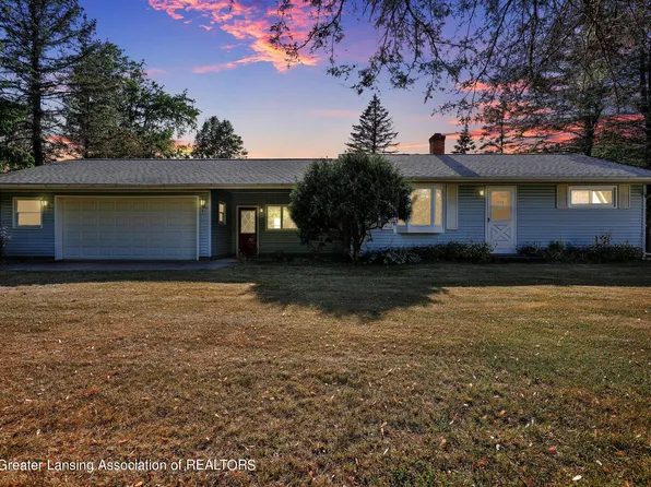 5765 N Canal Rd, Dimondale, MI 48821