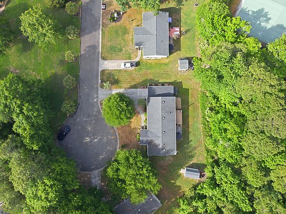 2nd image of 54 Peregrine Ct.