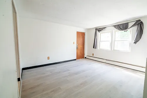 153 Commercial St #5 Photo 1