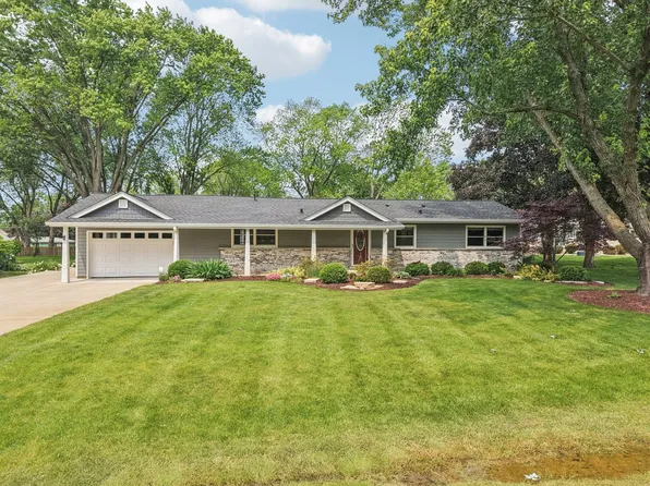 1508 Greenbriar Ln, Schaumburg, IL 60193