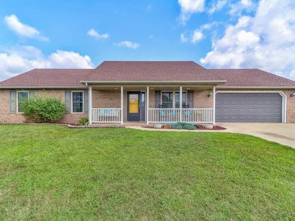 310 W Pinewood Ct, Huntingburg, IN 47542