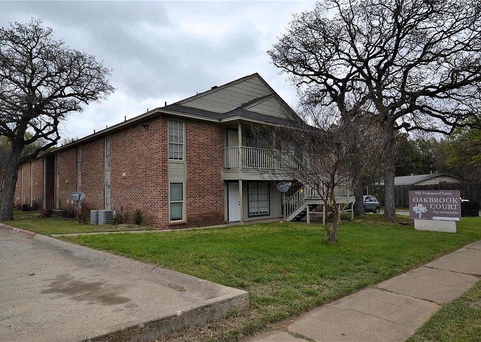 1st image of 701 Oakwood Ln APT 15