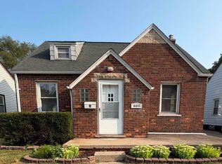 16213 Forest Ave, Eastpointe, MI 48021