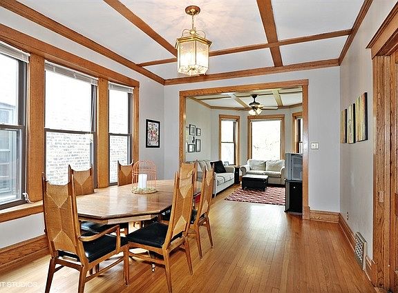4th image of 2617 N Francisco Ave #2