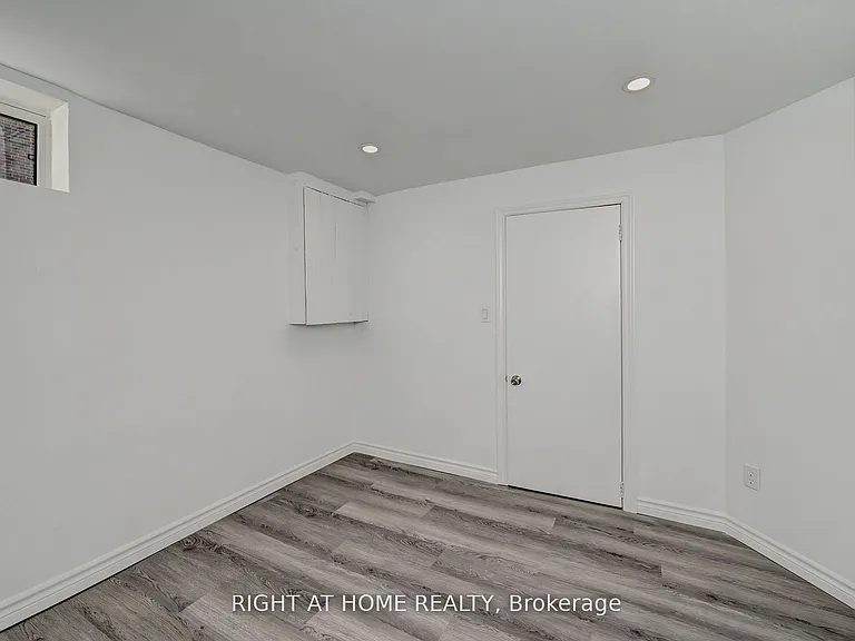 10 Monroe St #BASEMENT — Photo 14