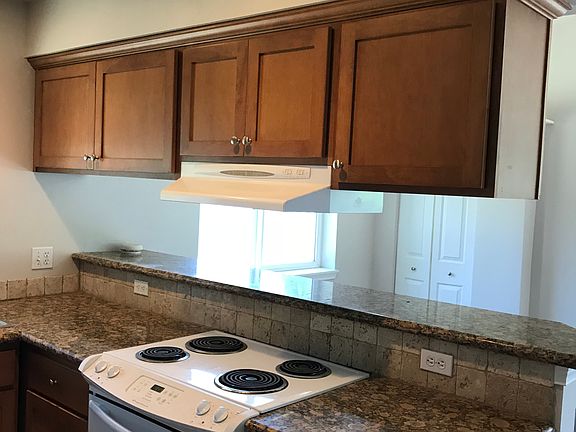 3rd image of 9090 Ravenna Ave NE Unit 302