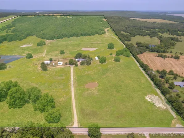 13440 Mulberry Rd, Henryetta, OK 74437