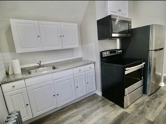 2nd image of 322 Fenimore St #3