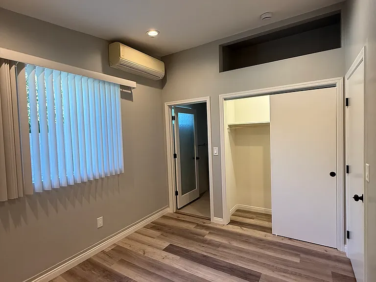 7840 Aura Ave — Photo 8