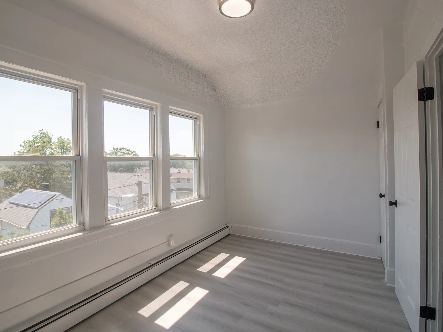 2 bed, $2,300 — Photo 3