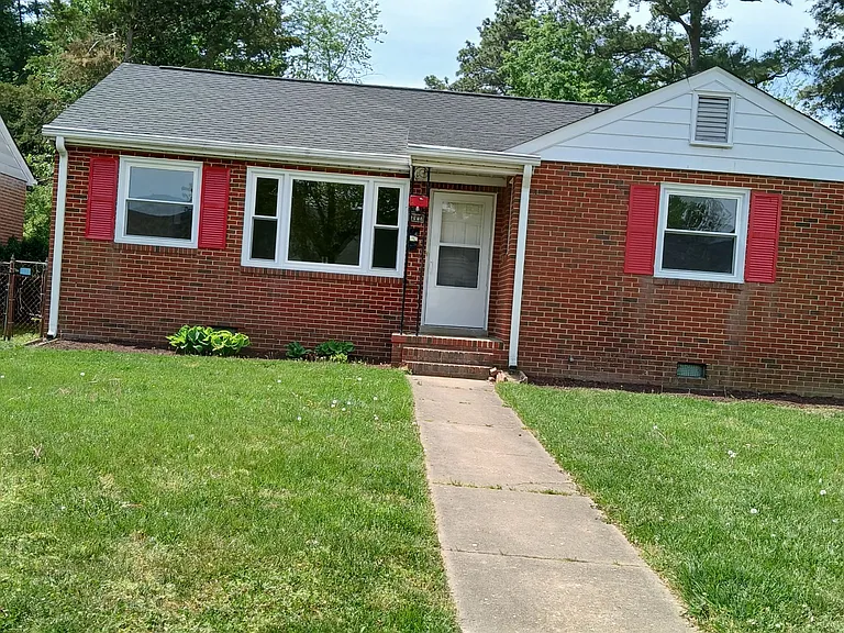4819 Fitzhugh Ave — Photo 1