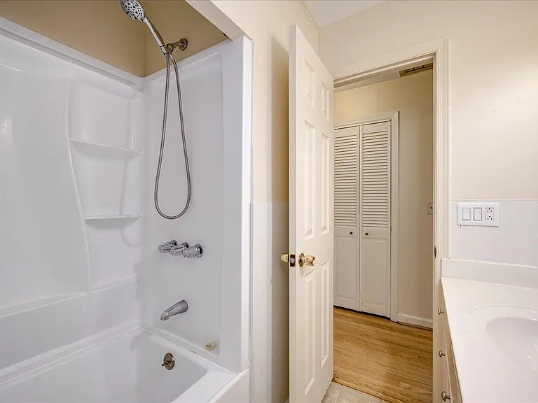 552 Whitehead Dr — Photo 21