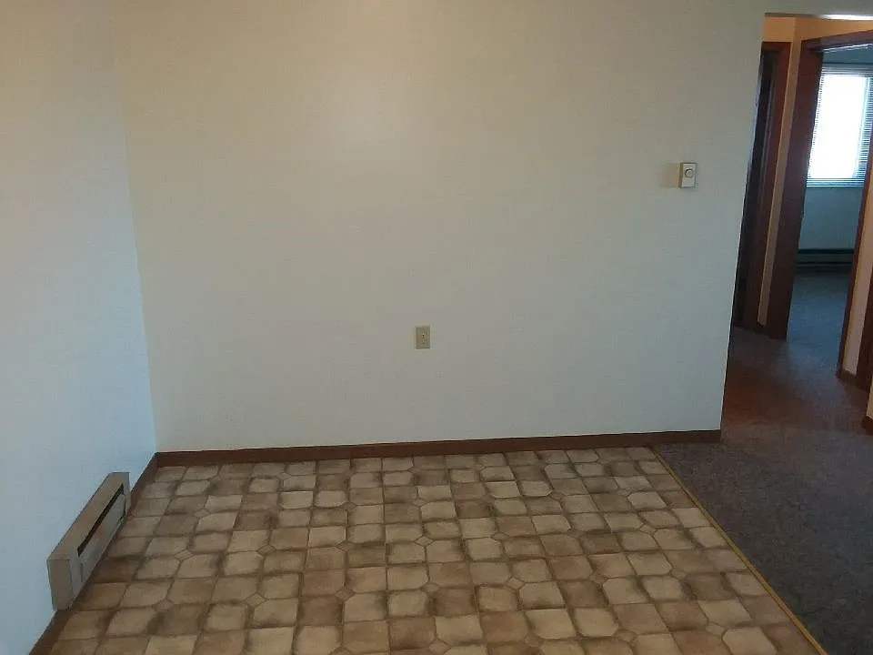 2 bed, $859 — Photo 2