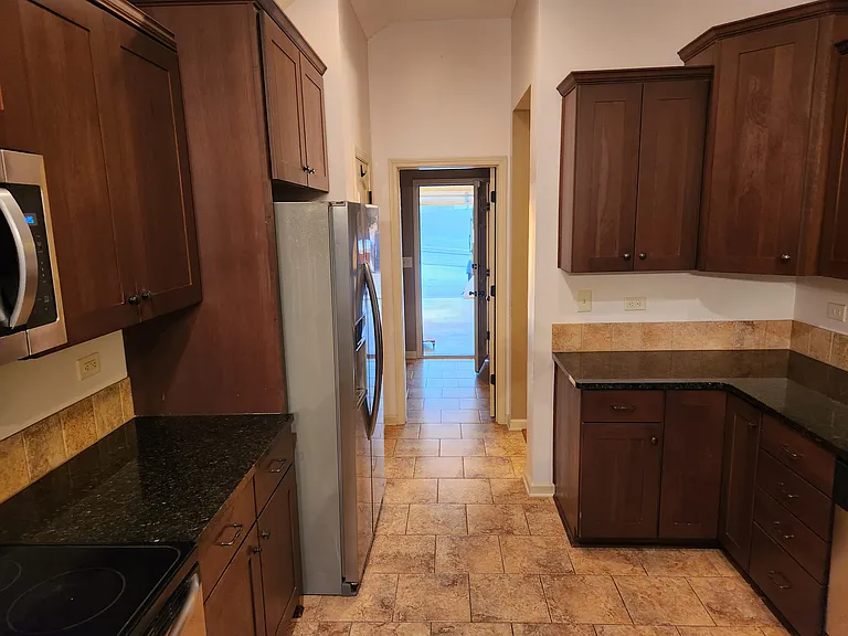 108 Saint Andrew Ct — Photo 6